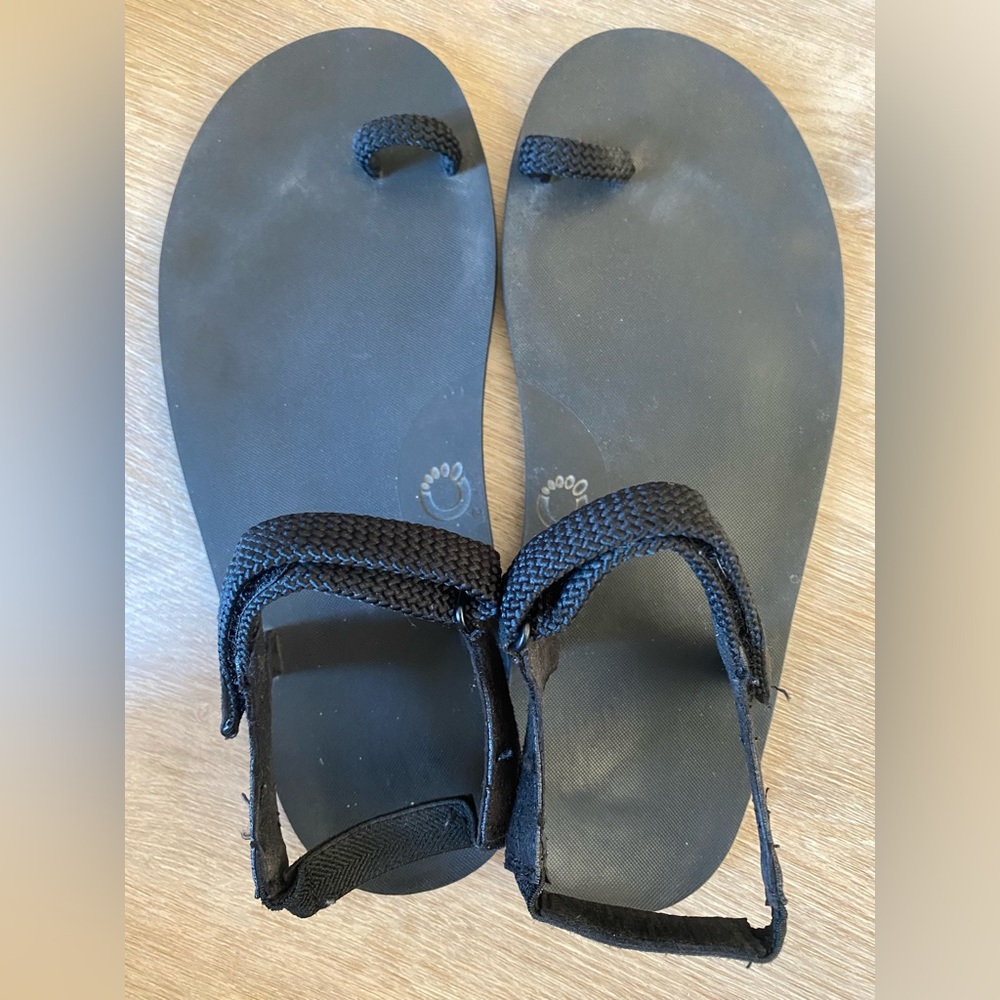 Zero shoes Jessie Black barefoot Minimalist Sandals, size 10